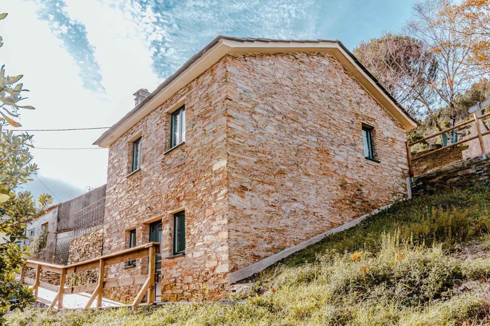 Holiday home Casa Da Professora By Alzira Seia