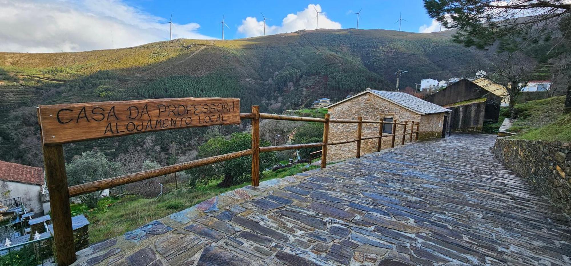 Holiday home Casa Da Professora By Alzira Seia