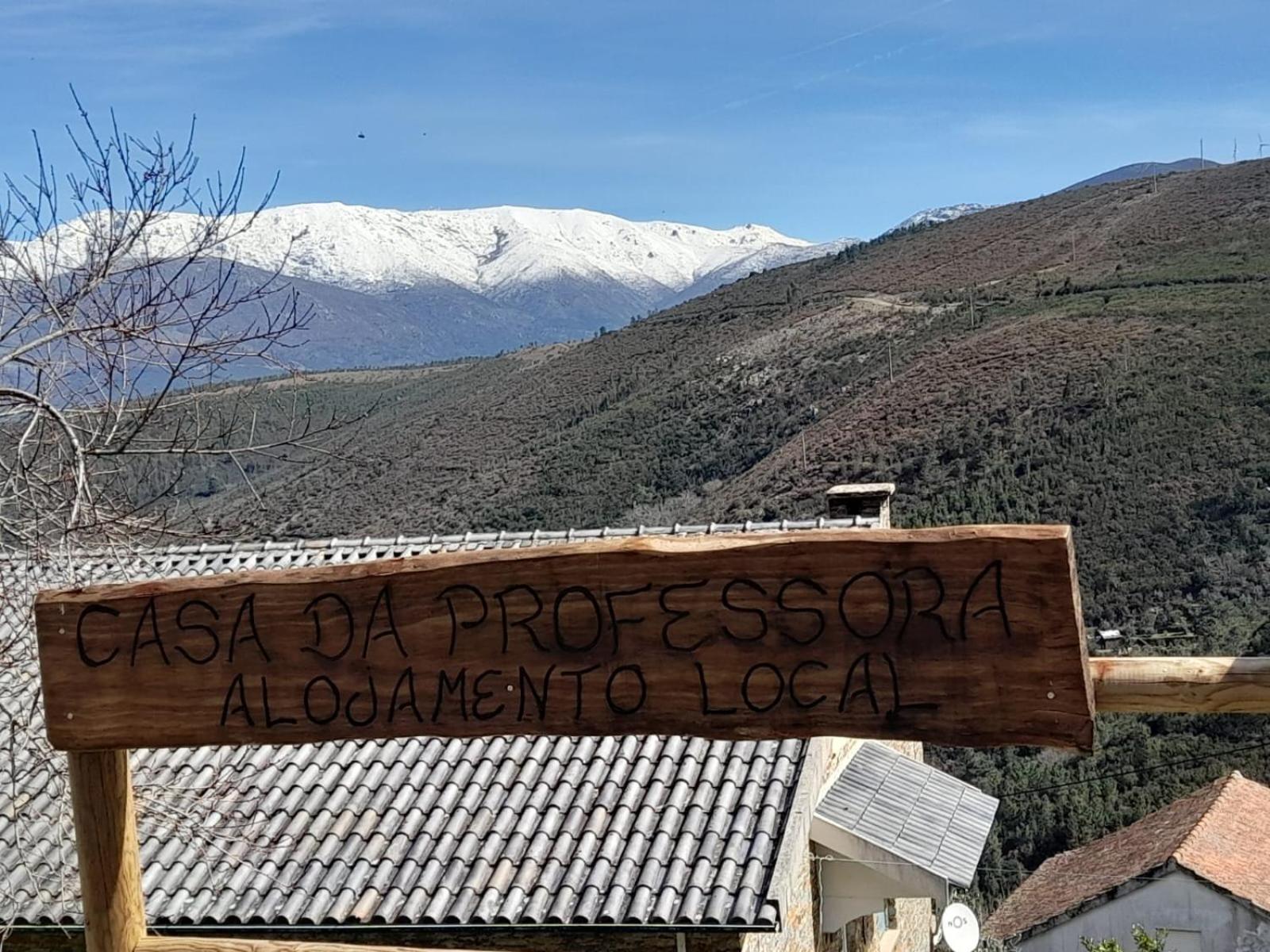 Casa Da Professora By Alzira * Seia